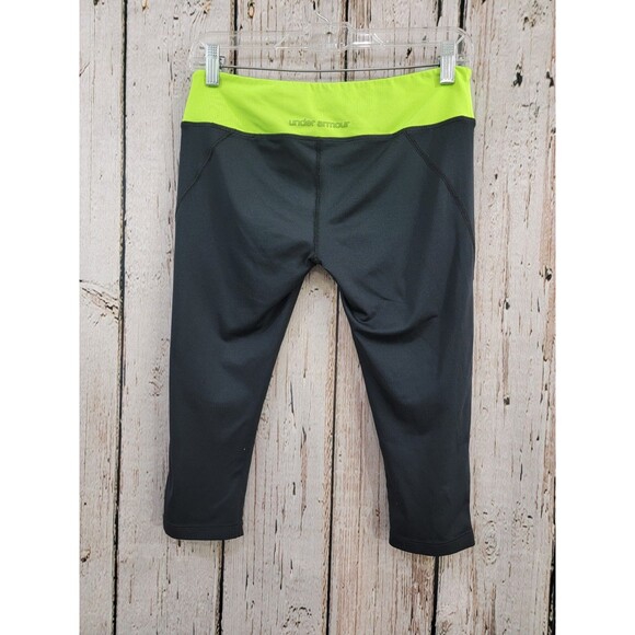 ALK Women's Medium Under Armour Fitted Heat Gear 3/4 Length Leggings Pants Black - Picture 3 of 5